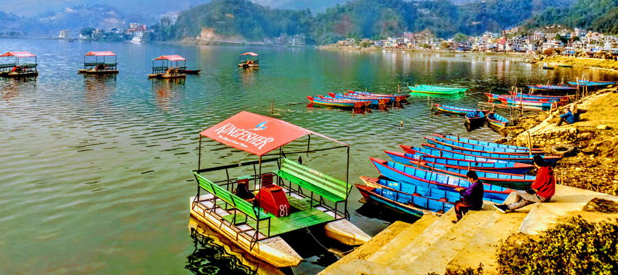 pokhara fewa boats