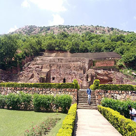 ajatshatru-fort